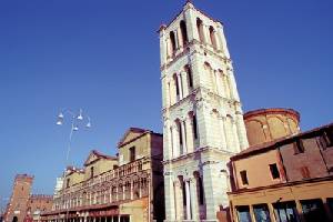 Ski Lodges, Mountain Refuges, Characteristic B&Bs and simply nice places to stay in Italy and the Italian Alps.